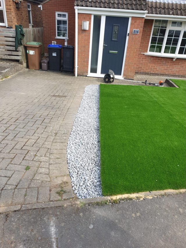 front garden artificial grass.