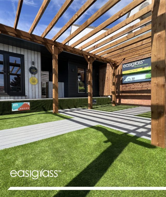 Artificial Grass Northampton, Milton Keynes, Bedford Easigrass